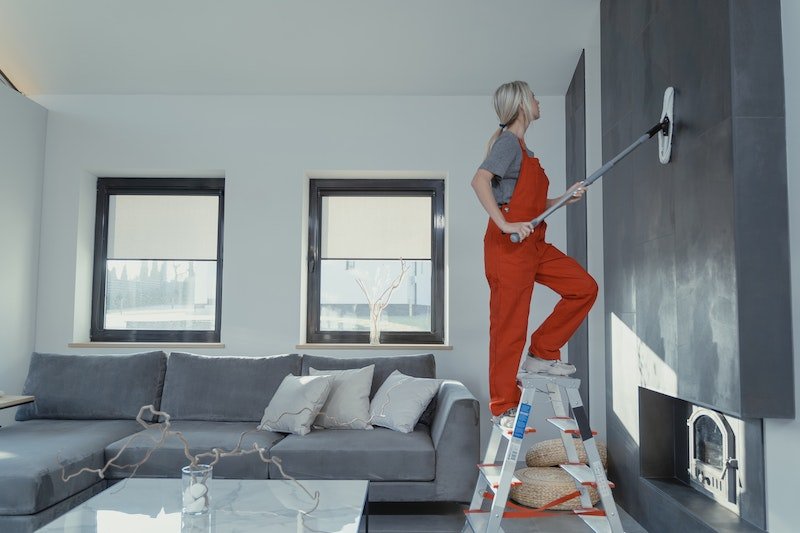landlord fixing property before tenant moves in